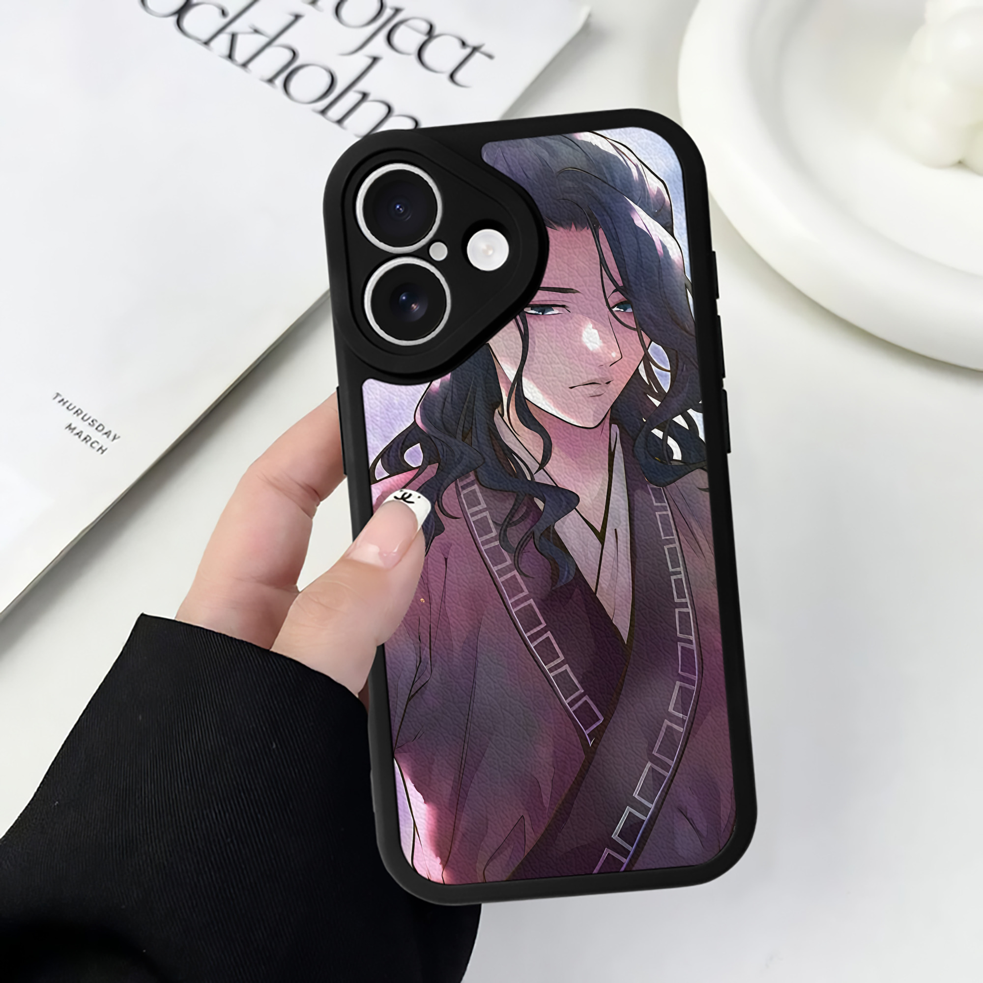薬屋のひとりごと The Apothecary Diaries 【iPhone 16シリーズ対応】シリコンスマホケース（レザー調） 材質：シリコン